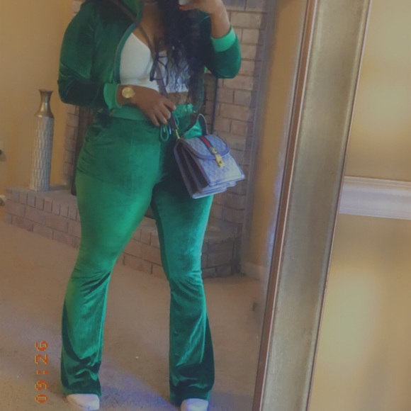 Green Valour Set - Picture 2 of 2